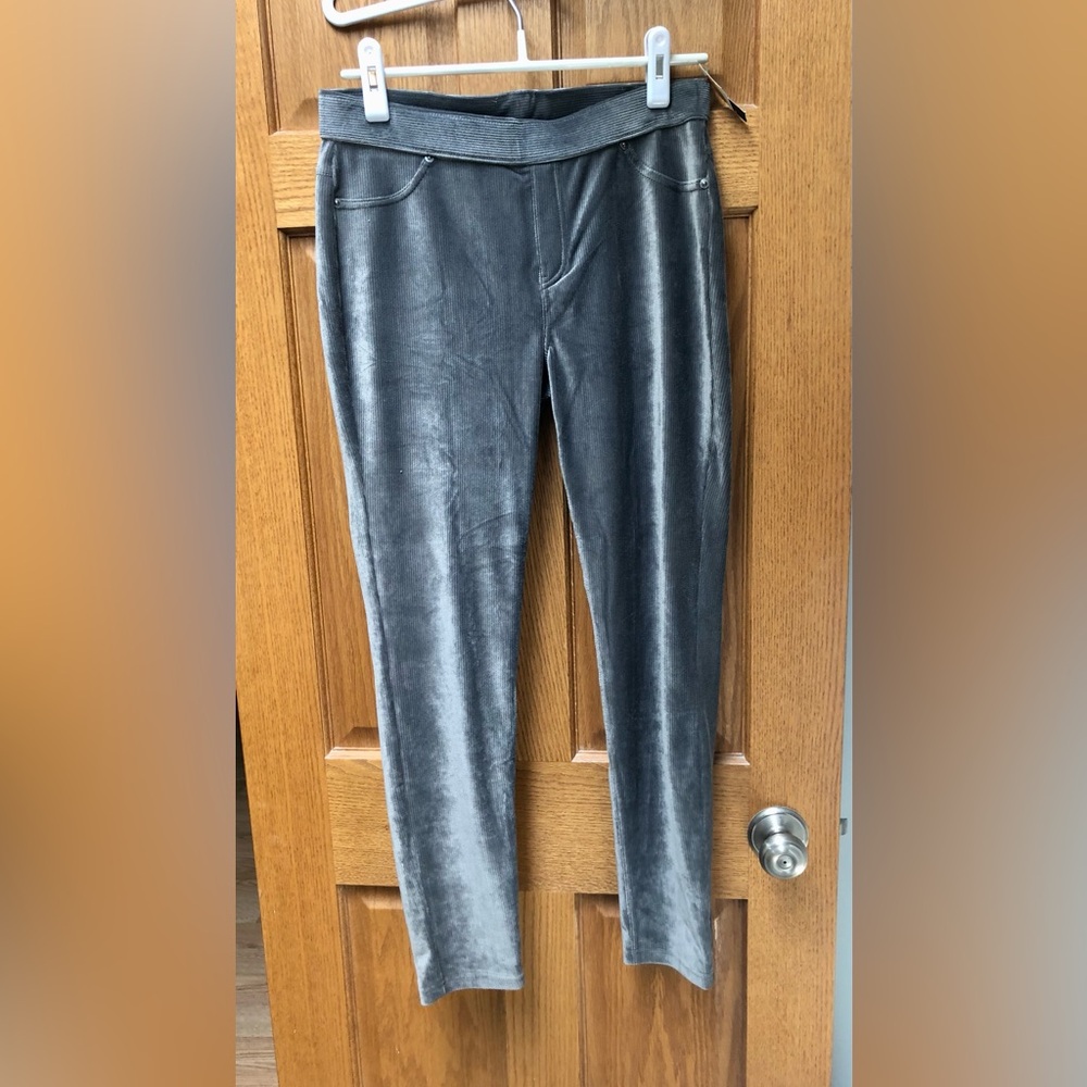 Simply Vera Vera Wang size M pull on leggings NWT